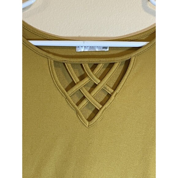 Tetralogy Mustard Yellow Worms Short Sleeve Top Size Large - Picture 2 of 5